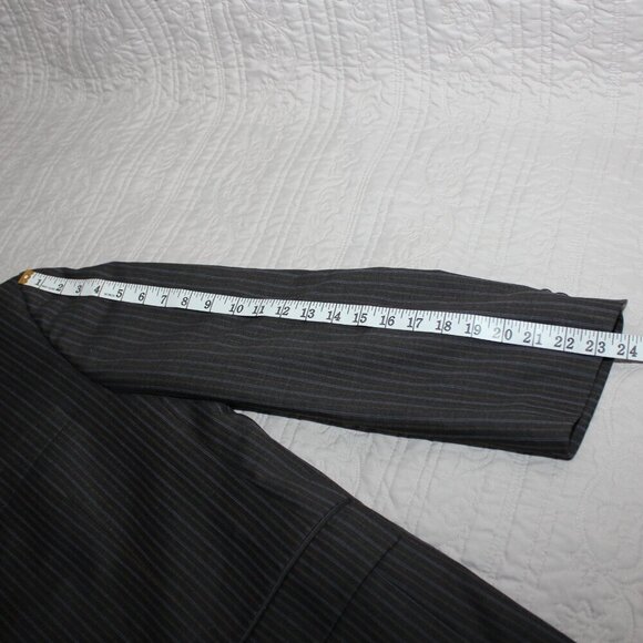 Burberry London Mens Suit Jacket Gray Pinstripe Size 44R *With Flaws* Wool - Picture 10 of 12